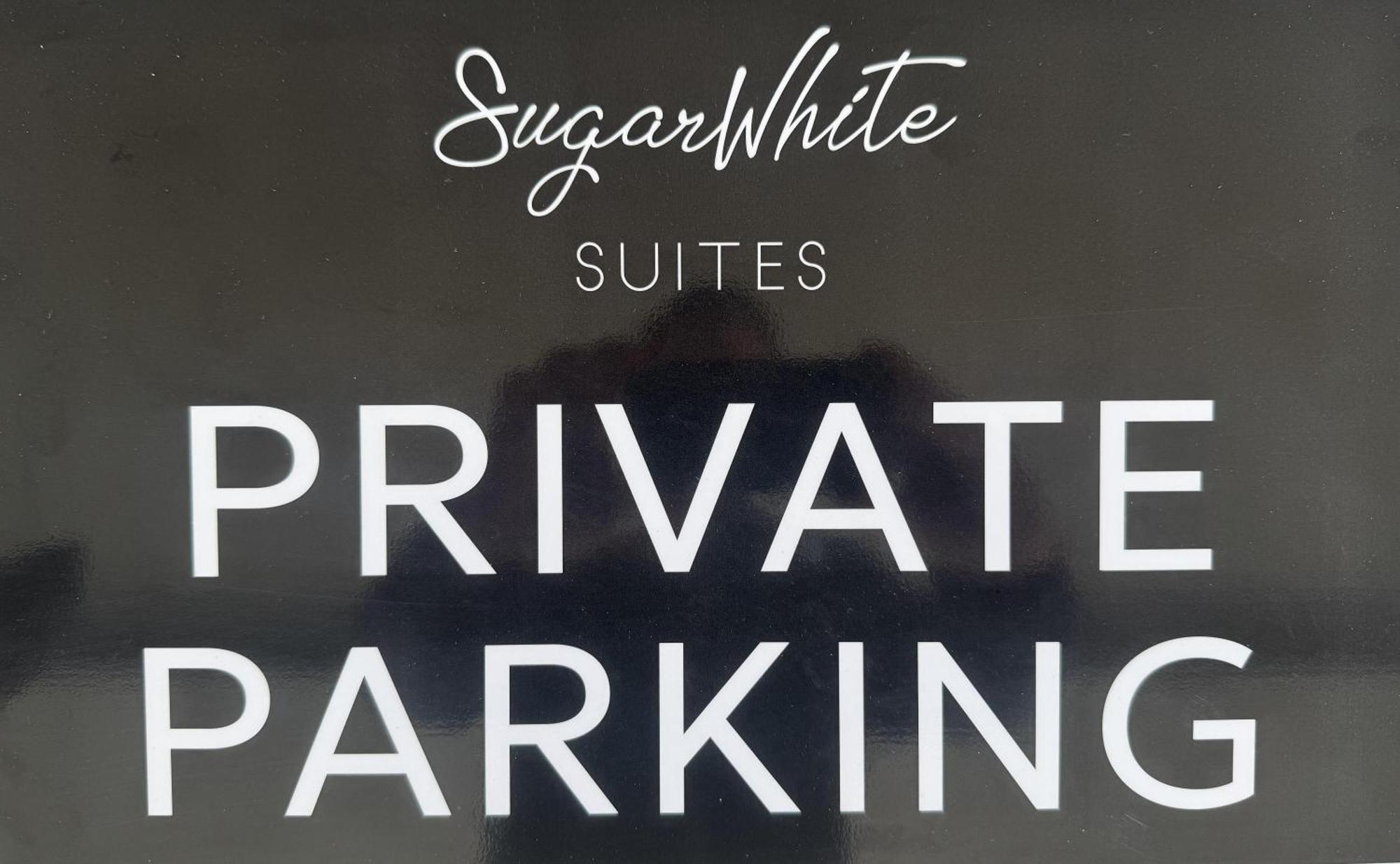 Sugarwhite Suites With Private Not Heated Pool Emporio  Eksteriør bilde